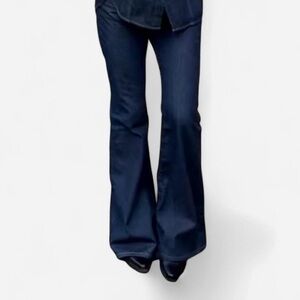 SOLD OUT - COS Relaxed Bootcut Denim Blue Jeans Pants Size 26